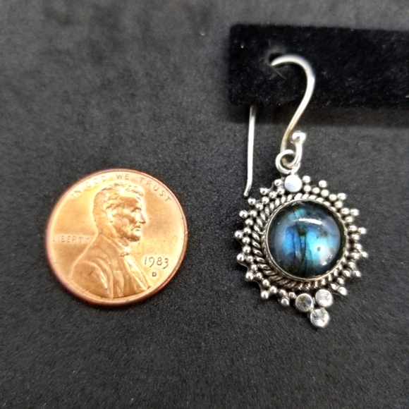 Sterling silver labradorite cabochon orb earrings - Picture 6 of 7